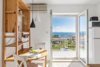 Holiday home with several apartments, a pool, sea views and a barbecue near Split - 9