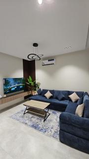 Elegant apartment with two bedrooms and a living room - 9