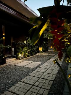 Hidden Garden Villa - 3