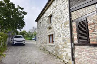 Villa with private pool and garden retreat - 9