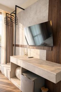 Lungomare Luxury Seaview Suites - 9