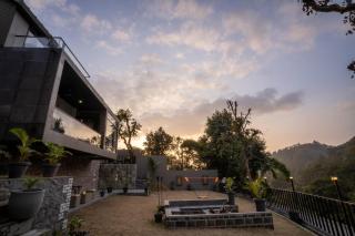 SaffronStays Elysian - 6