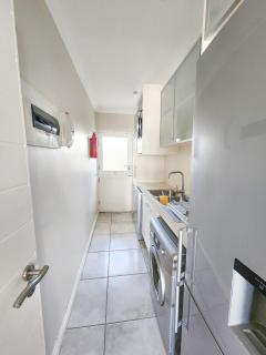 Tides Beach Apartment - 7