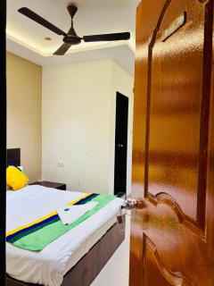 royal samrat inn - 7