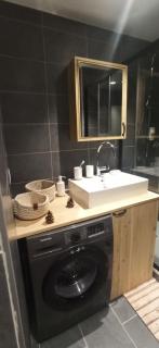 LUMINEUX 30 m avec BALCON- CENTRE VILLAGE - 1