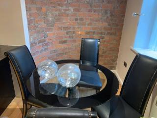 Contractor Bookers Liverpool City Centre - 1