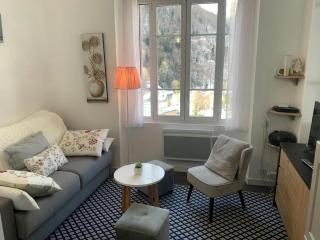 Le jardin privatif de Pauze Cauterets wifi et parking gratuits Vue panoramique - 3