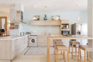 Incredible waterfront apartment & private pool - 5