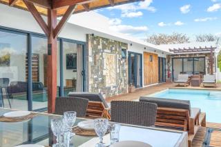 Villa Azari - Magnifique Villa de 3 chambres - 4