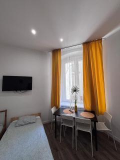 ZABRSKA l 12 Studio - 0