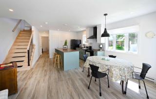 Condo Bord de fleuve Piscine - Les Voitures d'Eau - 7