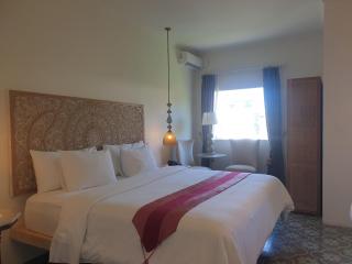 Townhouse Oak near Beach Walk Shopping Mall formerly Su's Cottages Legian - 5