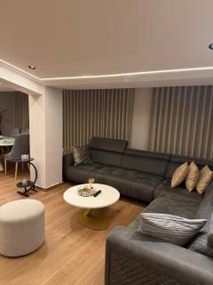 The Penthouse Pool Suite - 3