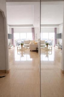 Sea front apartment in Puerto Banús - 3