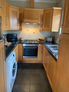 Seafield Summer Entire 1 Bed Apartment - 5