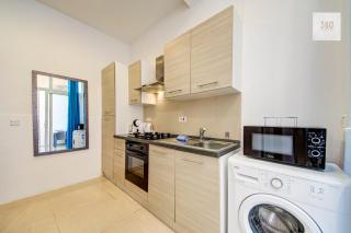 Floriana Studio with Terrace 5 Min Walk to Valletta - 1