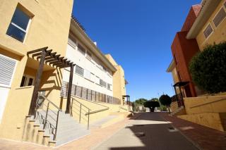 HL006 Holiday rentals 2 Bedrooms 2 Bathroom luxury ground floor apartment on HDA golf resort , Murcia - 4