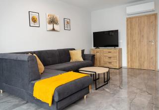Spacious 2BR in Phenix Palace Varna with Parking Space by Flat Manаger - 3