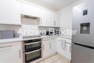 Stylish 2 Bedroom Home in Reading - Reading - 6