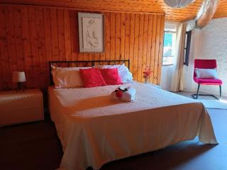 Attic at the foot of the Mountain - 0