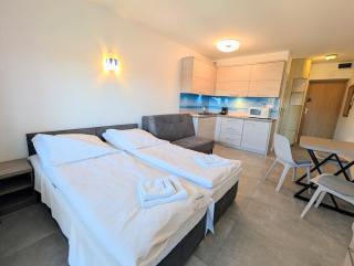 Nadmorskie Pokoje i Apartamenty - 8