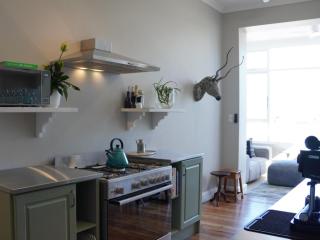 Lagoon View Cottage - 8