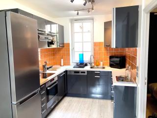 Elegant and cozy 2 bedrooms appartement with private parking - 3