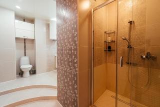 Spacious Central 2BR Apartment - 7