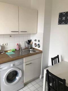 Schönefeld-near BER for 4 guests & not far to Tesla - 8