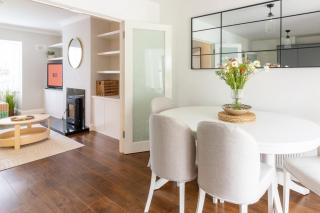 GuestReady - Peaceful retreat in Stillorgan - 3