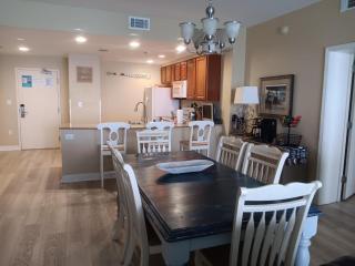 Coastal condo close to beaches shared pools - 1
