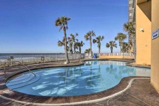 Coastal condo close to beaches shared pools - 8