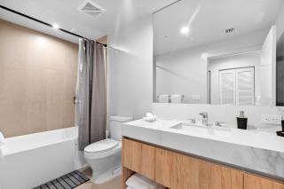 Miami Condo w Pool & Gym in Building - 3