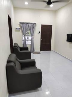 Family Homestay - Rumah berkembar - 3