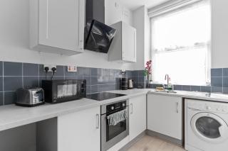 Cheerful Flat In Moseley With Free Parking - 9