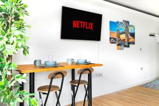 Cosy 1-Bed Flat with Sofa Bed, Mapperley, Nottingham - 2