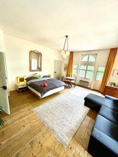 Camera di 50 mq con bagno e grande balcone privato - 8