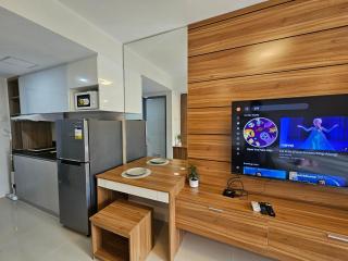 Alexandrite Studio 25th Floor JTower Residences near SM JMall WiFi and Pool - 6