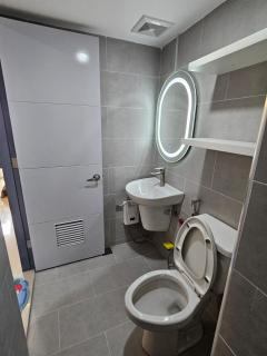 Alexandrite Studio 25th Floor JTower Residences near SM JMall WiFi and Pool - 2