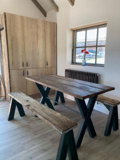 3 Bed 2 Bath Cosy Rural Barn Conversion-Parking - 9