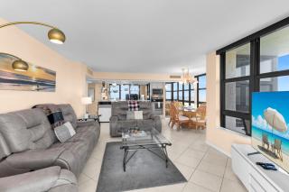 Stunning Beachfront Penthouse on 19th Floor I Desirable Front Unit - 3