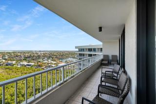 Stunning Beachfront Penthouse on 19th Floor I Desirable Front Unit - 6