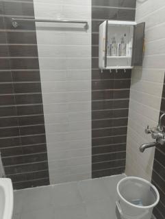 Cozy Breeze - Ocean Inspired Spacious 2BHK Stay - 7