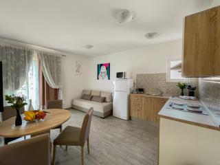 Villa ARINA - Apartments 20 m from Beach, Tucepi - 8