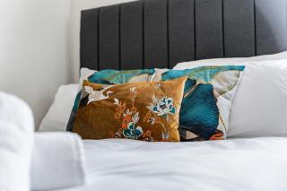 Aberdeen Central - Sleeps 3 - Ultra Fast Wifi - 7