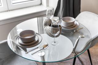 Aberdeen Central - Sleeps 3 - Ultra Fast Wifi - 4