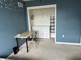 3bd Townhome walking distance to Stadiums and Downtown with parking - 1