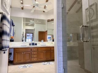 Immaculate Corner Condo w/Golf Cart Steps to Beach - 6