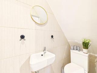 New Ridgeway Retreat by Signature Stays - Central - Parking - 1