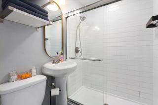 Plaza Condo With Queen Bed 3 - 9
